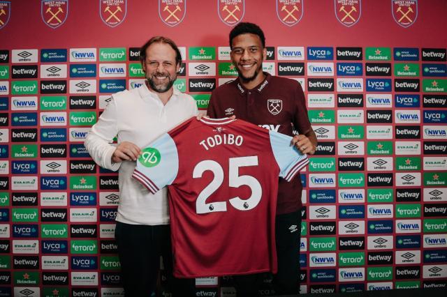 开云官方网站-【观察】心仪中卫被抢战术体系难立 尤文紧急进补？